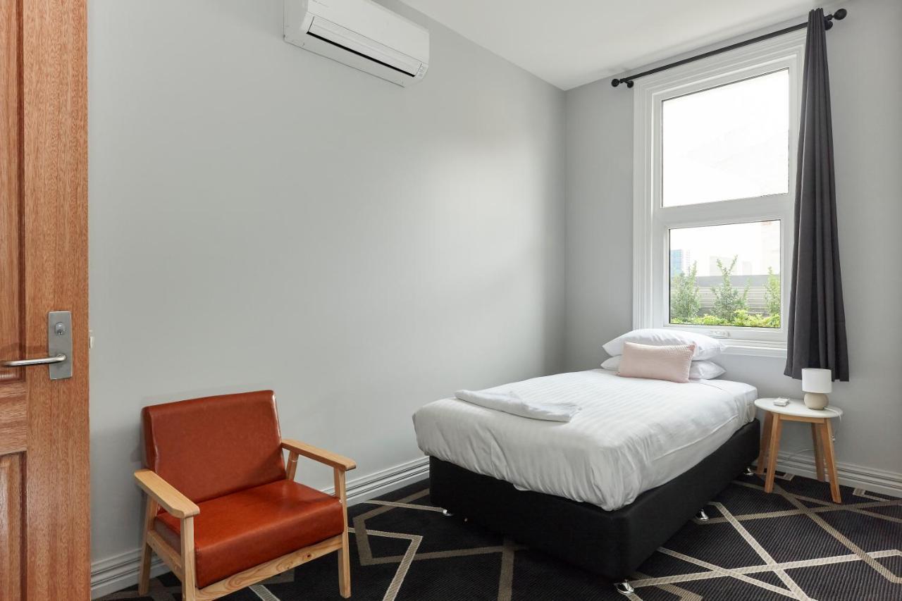 לונסטון Sports Garden Hotel מראה חיצוני תמונה